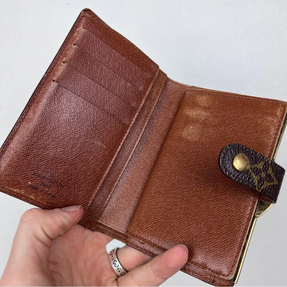 Louis Vuitton Vintage Snap Monogram Fold Wallet - Picture 4 of 11